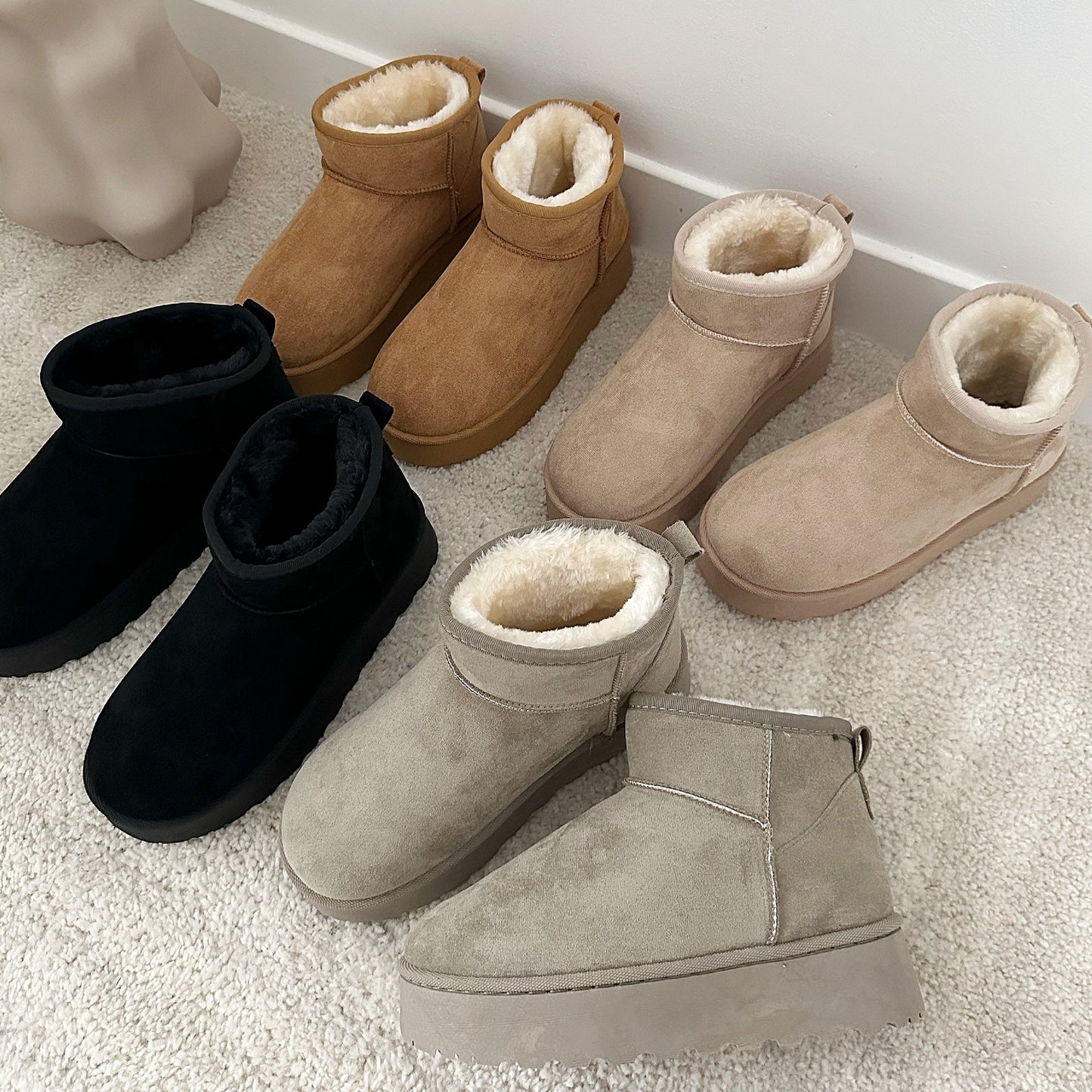 Botine confortabile și stilate pentru o plimbare fără oboseală