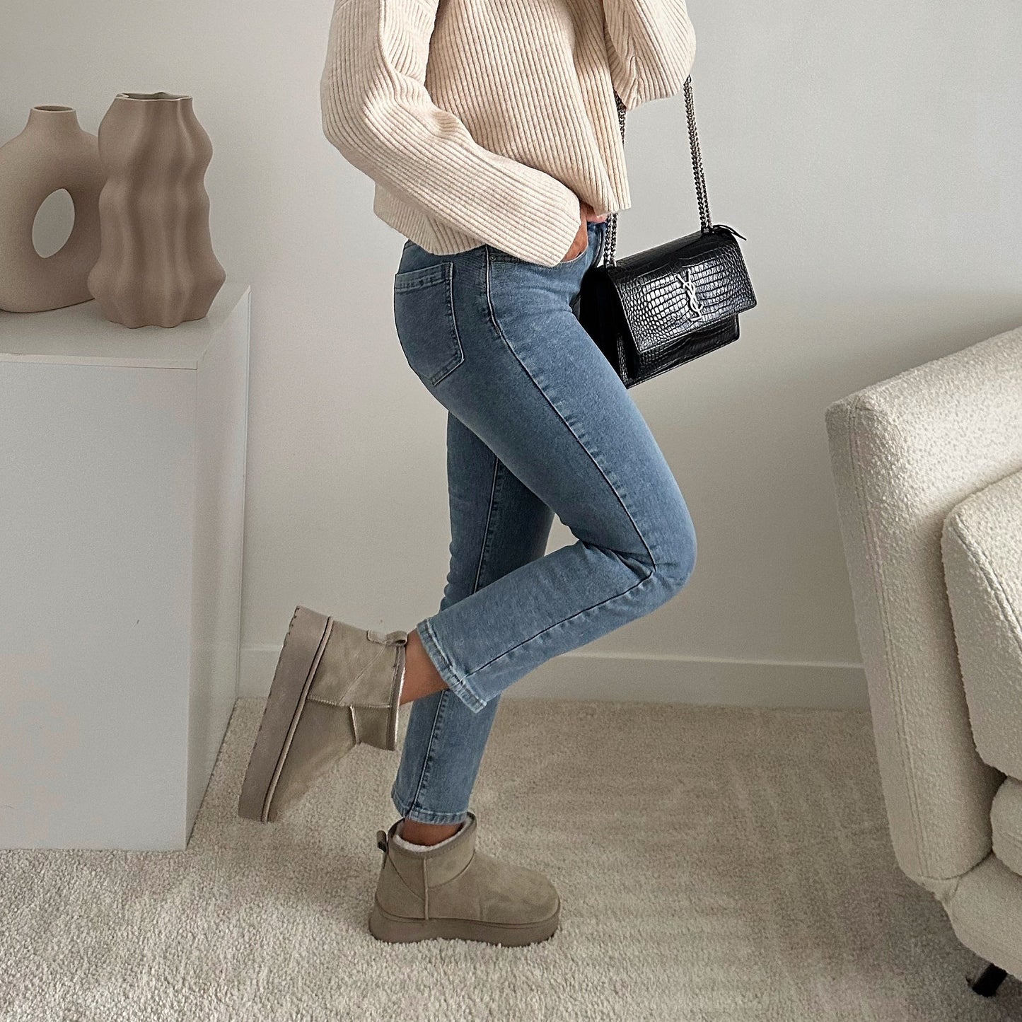 Botine confortabile și stilate pentru o plimbare fără oboseală