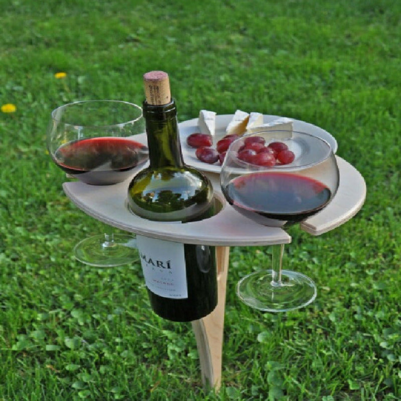 Kanna viinille ja aperitiiville täydellinen kannettava pöytä 